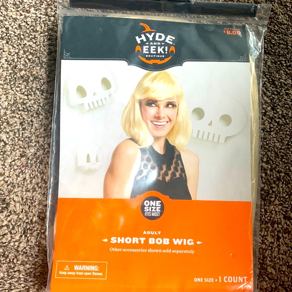 NWT Adult Blonde Taylor Swift Short Bob Wig Hair Costume Halloween